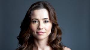 	Linda Cardellini	